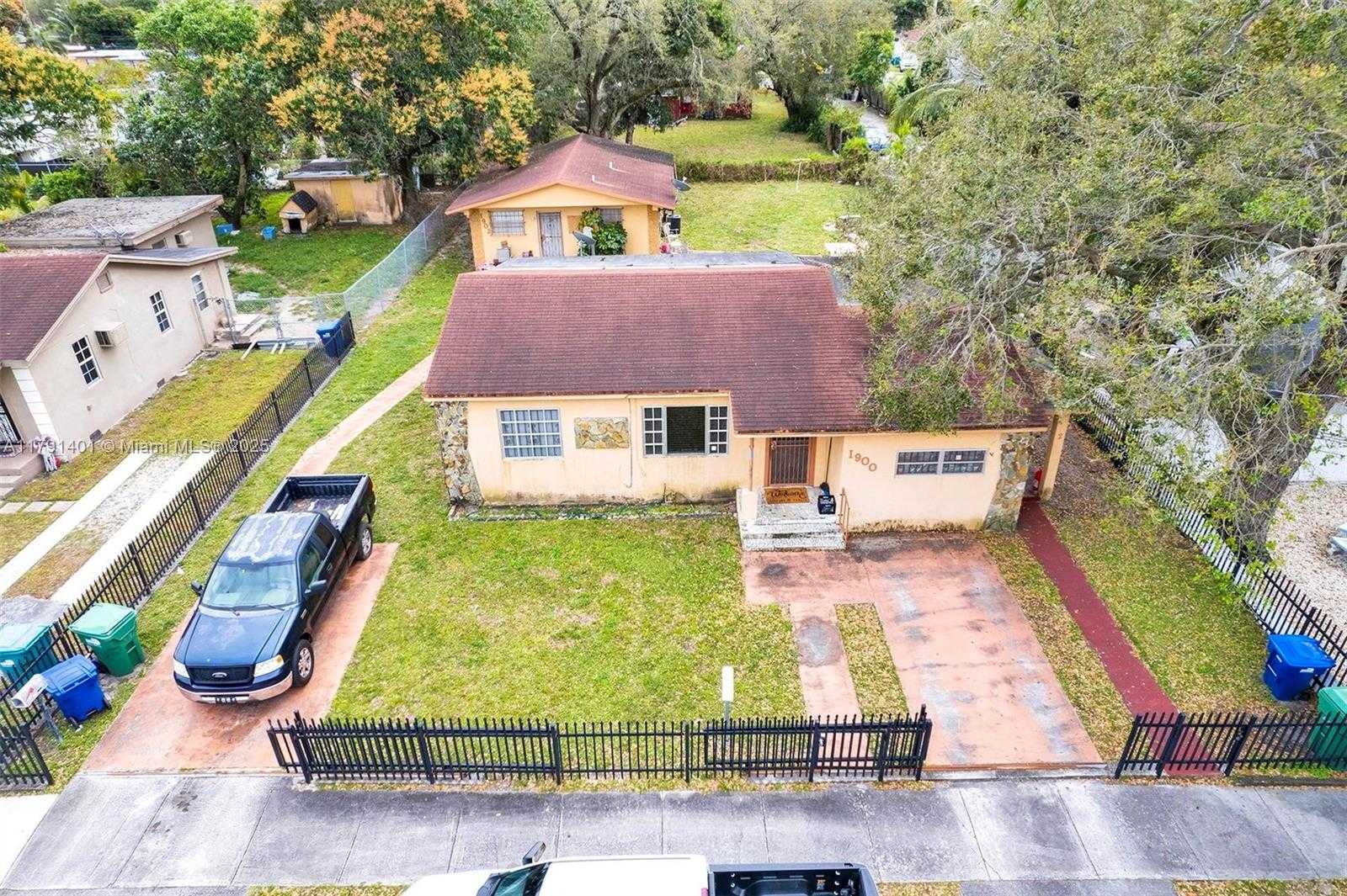 Small Image of 1900 NORTH WEST 88TH ST, Miami Number 24