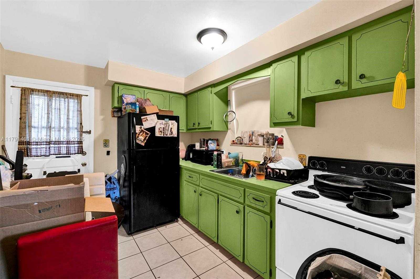 Small Image of 1900 NORTH WEST 88TH ST, Miami Number 5