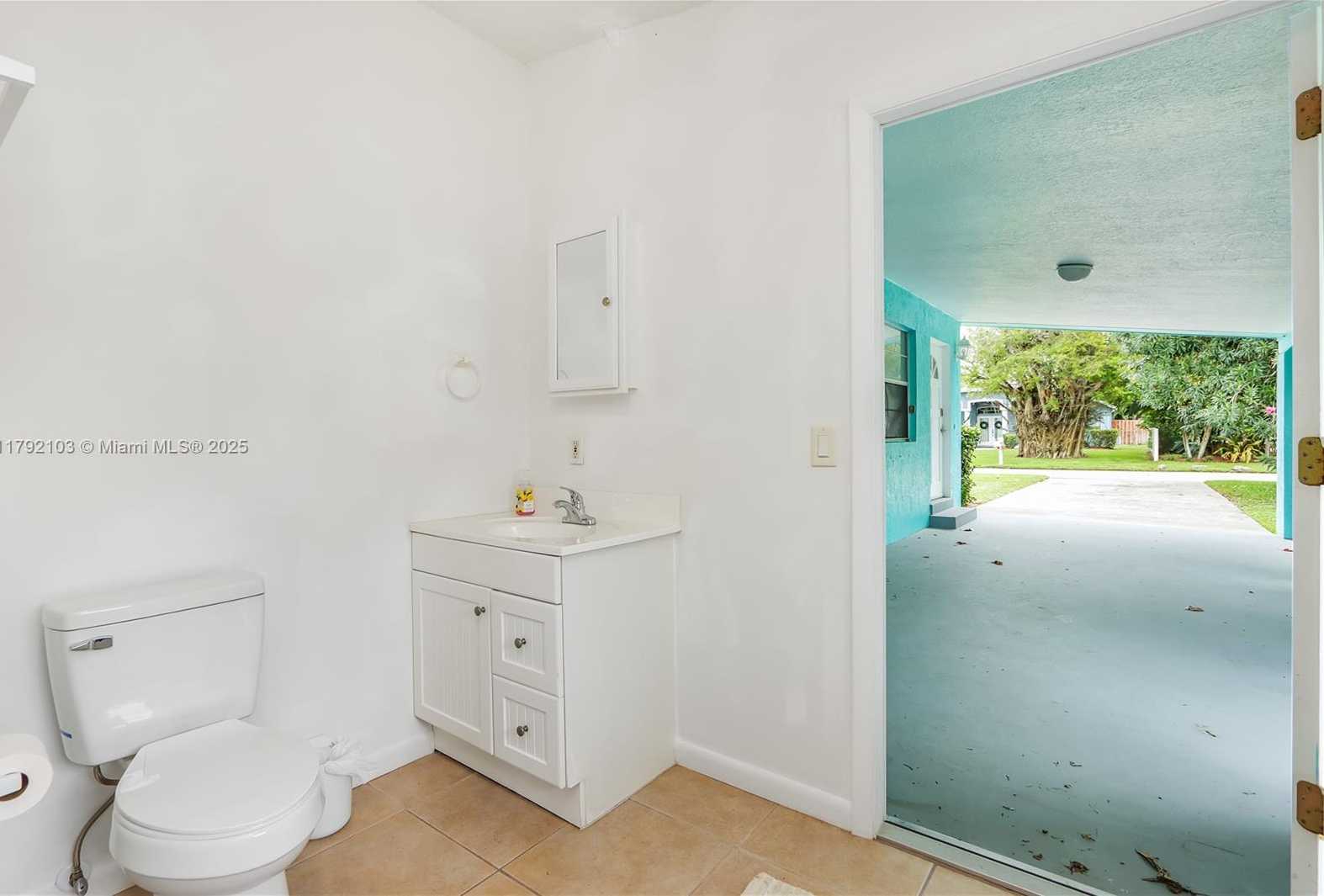 Small Image of 1115 HERNANDO ST #2, Fort Pierce Number 17