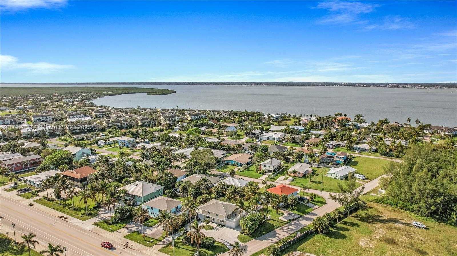 Small Image of 1115 HERNANDO ST #2, Fort Pierce Number 2
