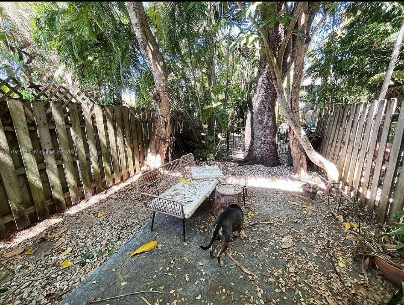 Imagen de Pequeño Objeto