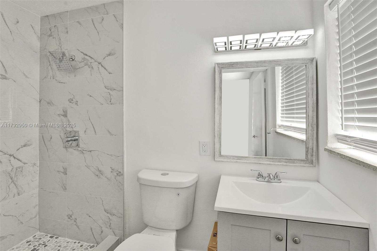 Small Image of 5657 GRANT ST #5, Hollywood Number 19