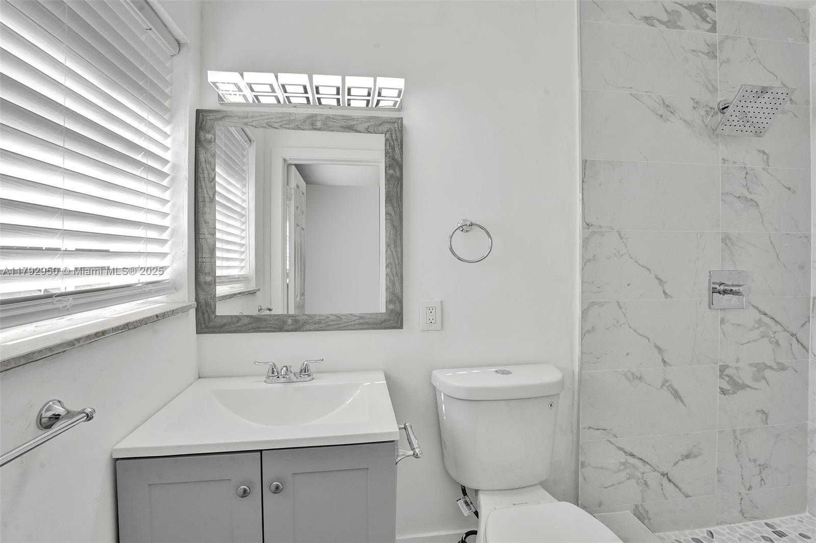 Small Image of 5657 GRANT ST #5, Hollywood Number 29