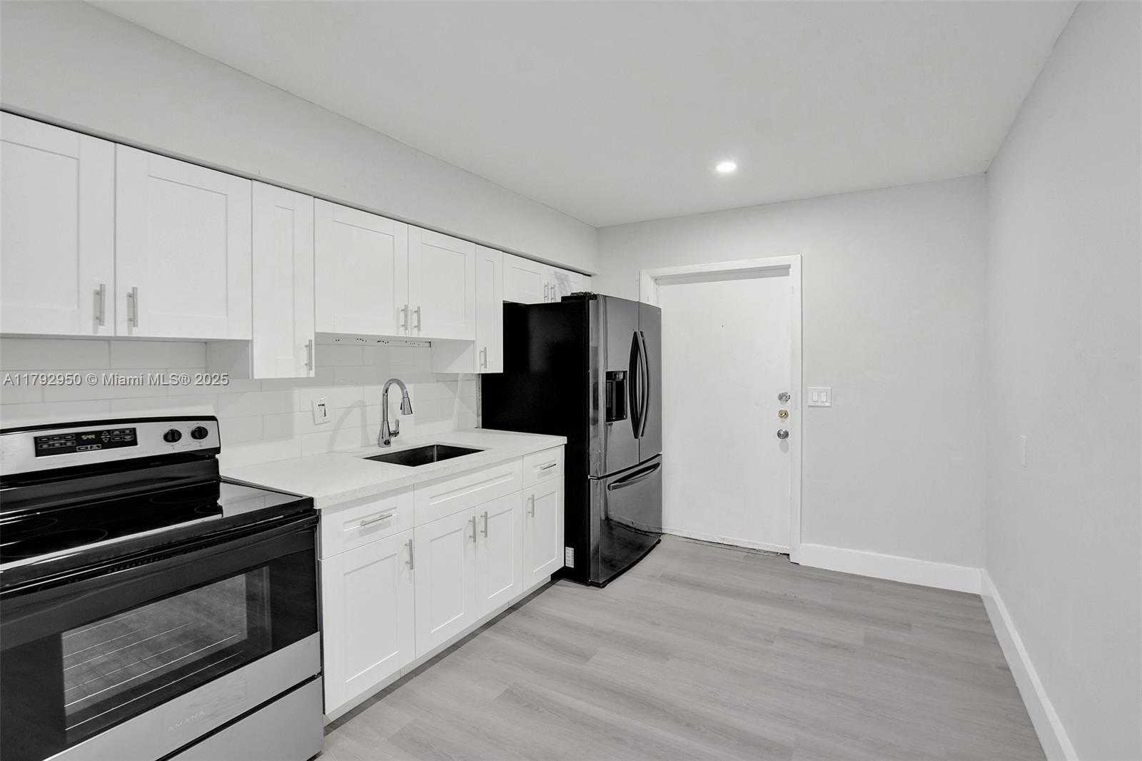 Small Image of 5657 GRANT ST #5, Hollywood Number 33