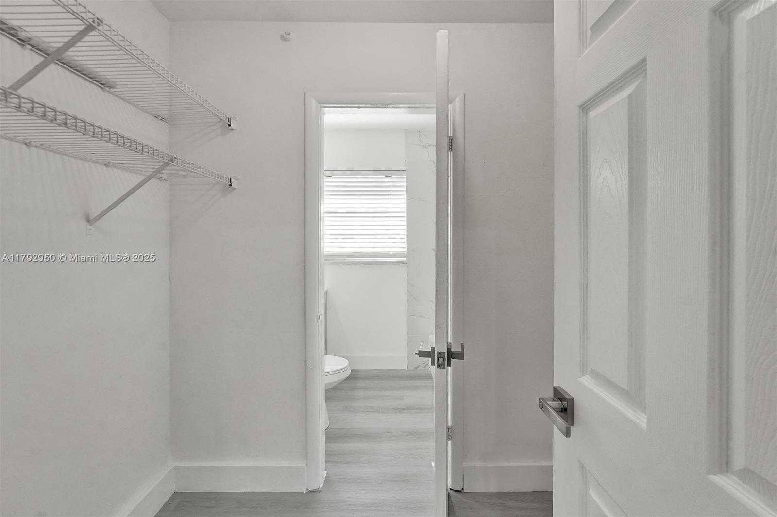Small Image of 5657 GRANT ST #5, Hollywood Number 38
