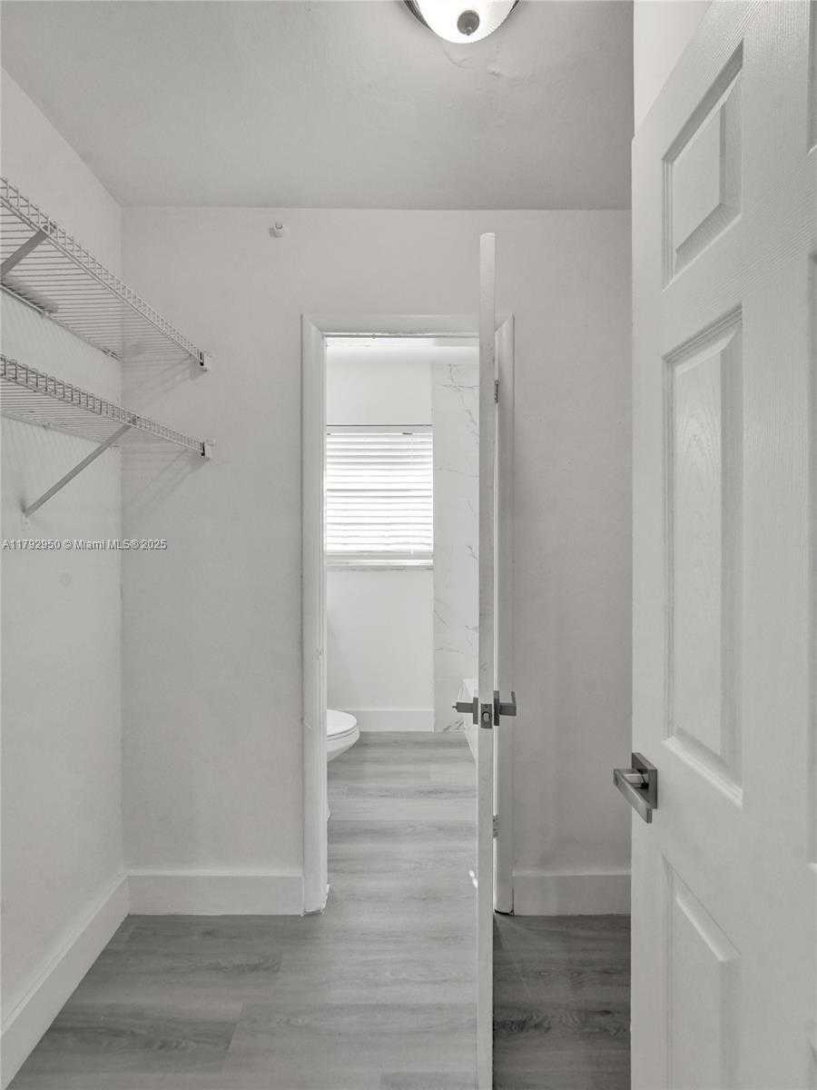 Small Image of 5657 GRANT ST #5, Hollywood Number 39