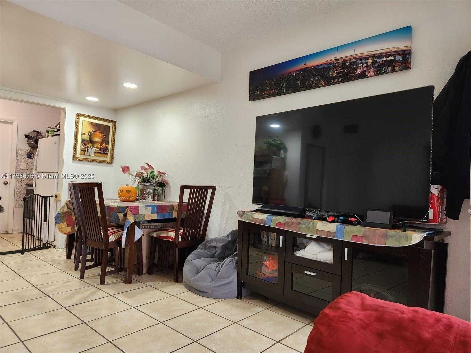 Small Image of 1243 NORTH WEST 61ST ST, Miami Number 7