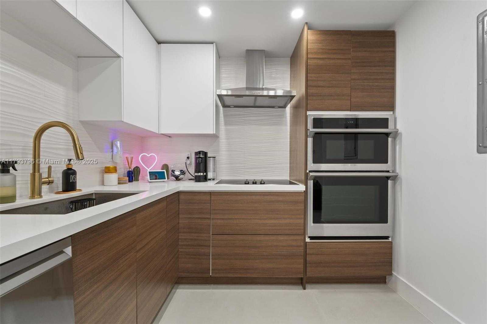 Small Image of 4430 NORTH WEST 1 AVE #2, Miami Number 13