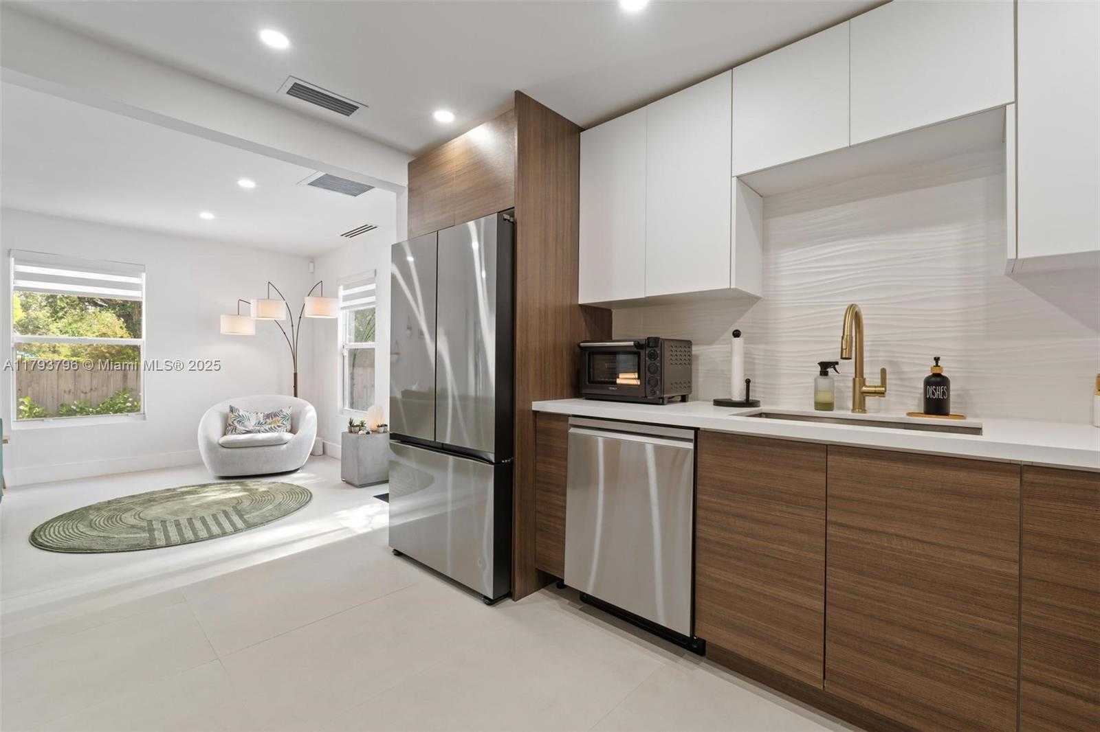 Small Image of 4430 NORTH WEST 1 AVE #2, Miami Number 14