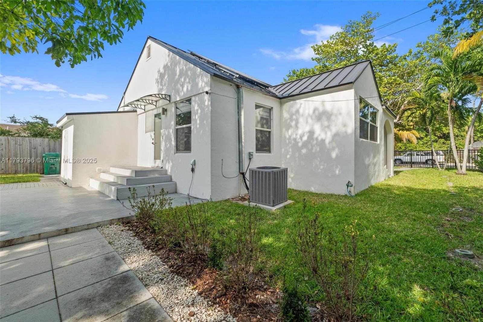 Small Image of 4430 NORTH WEST 1 AVE #2, Miami Number 21