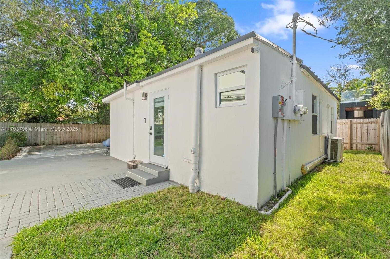 Small Image of 4430 NORTH WEST 1 AVE #2, Miami Number 25