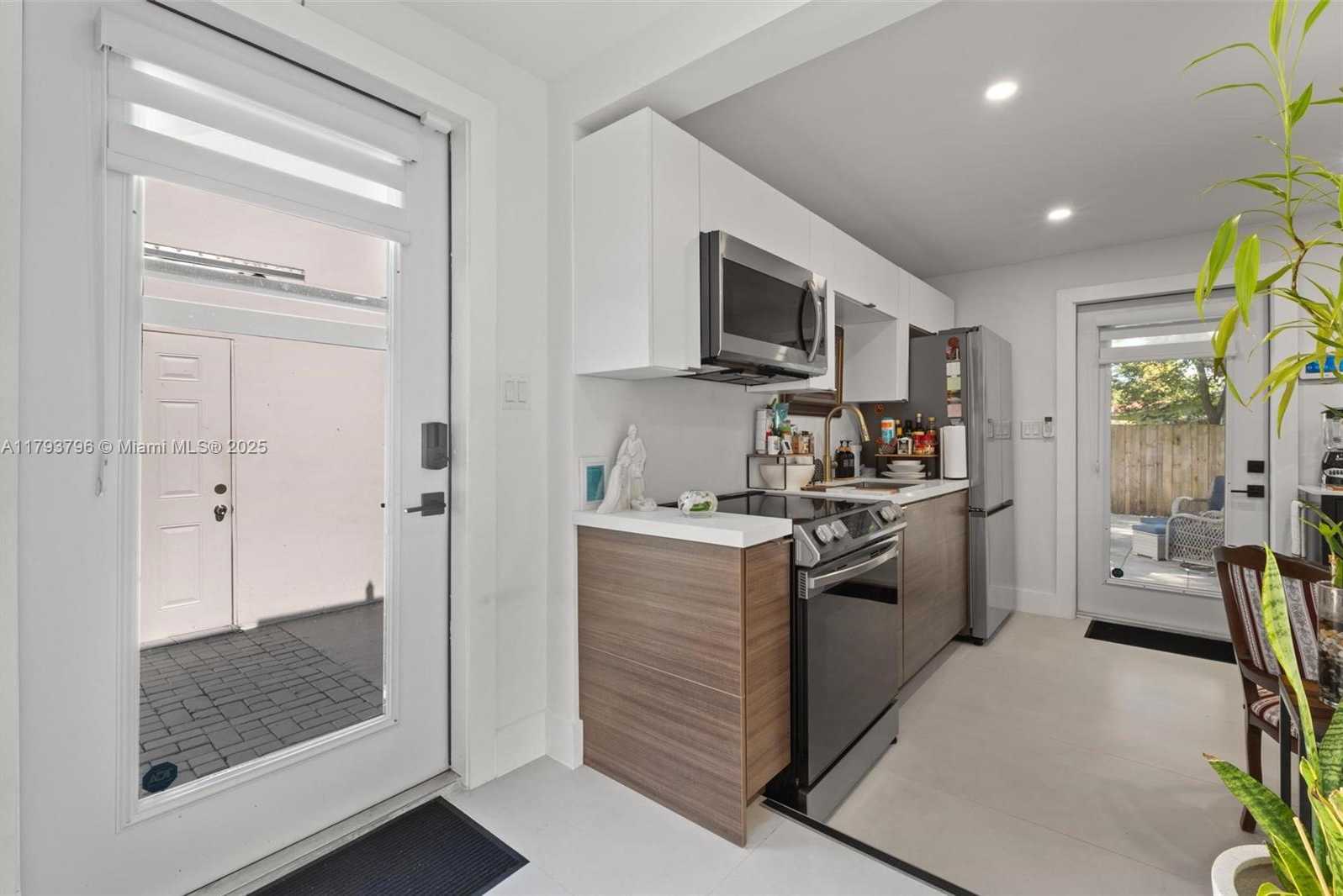 Small Image of 4430 NORTH WEST 1 AVE #2, Miami Number 26