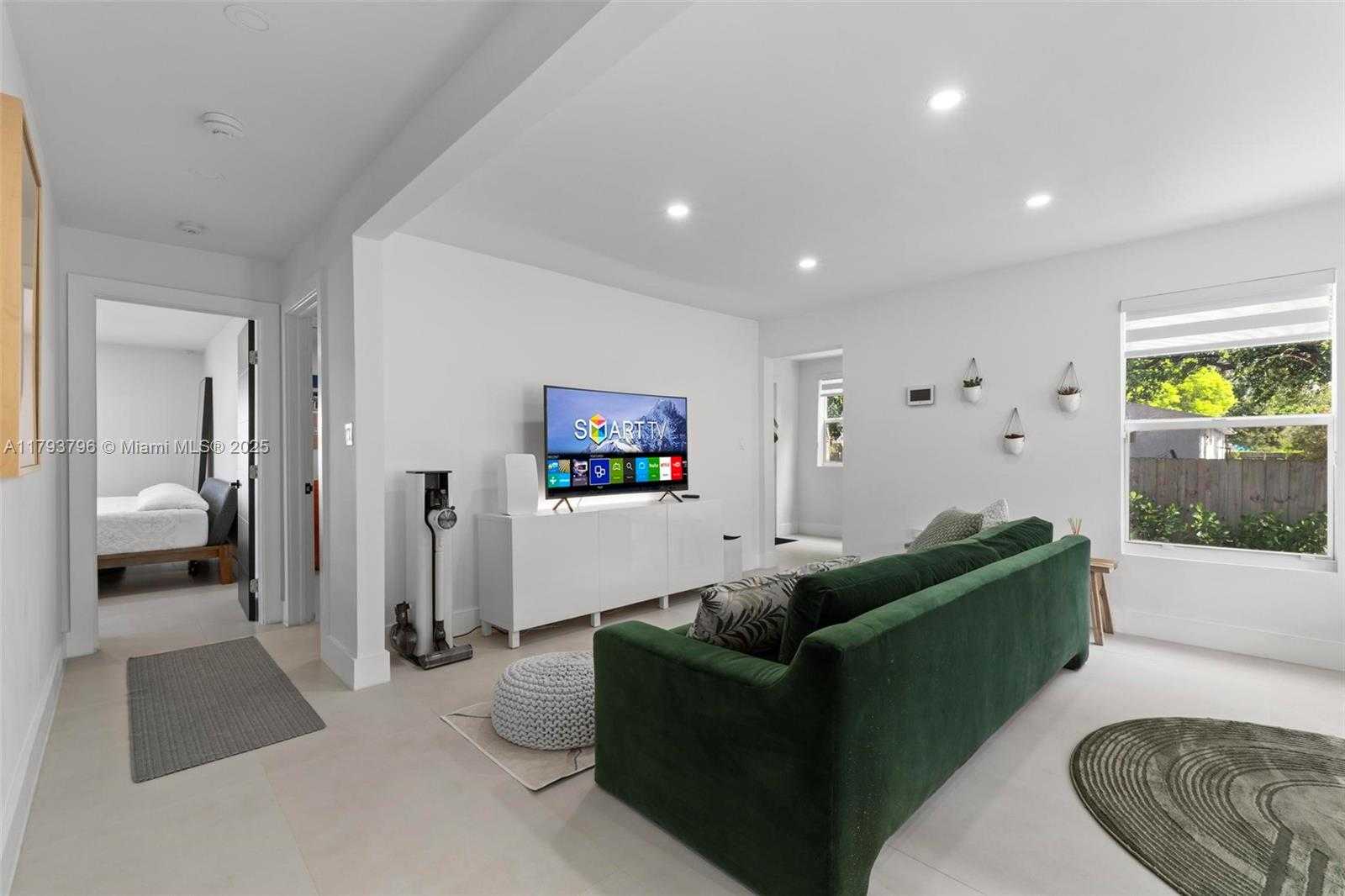 Small Image of 4430 NORTH WEST 1 AVE #2, Miami Number 9