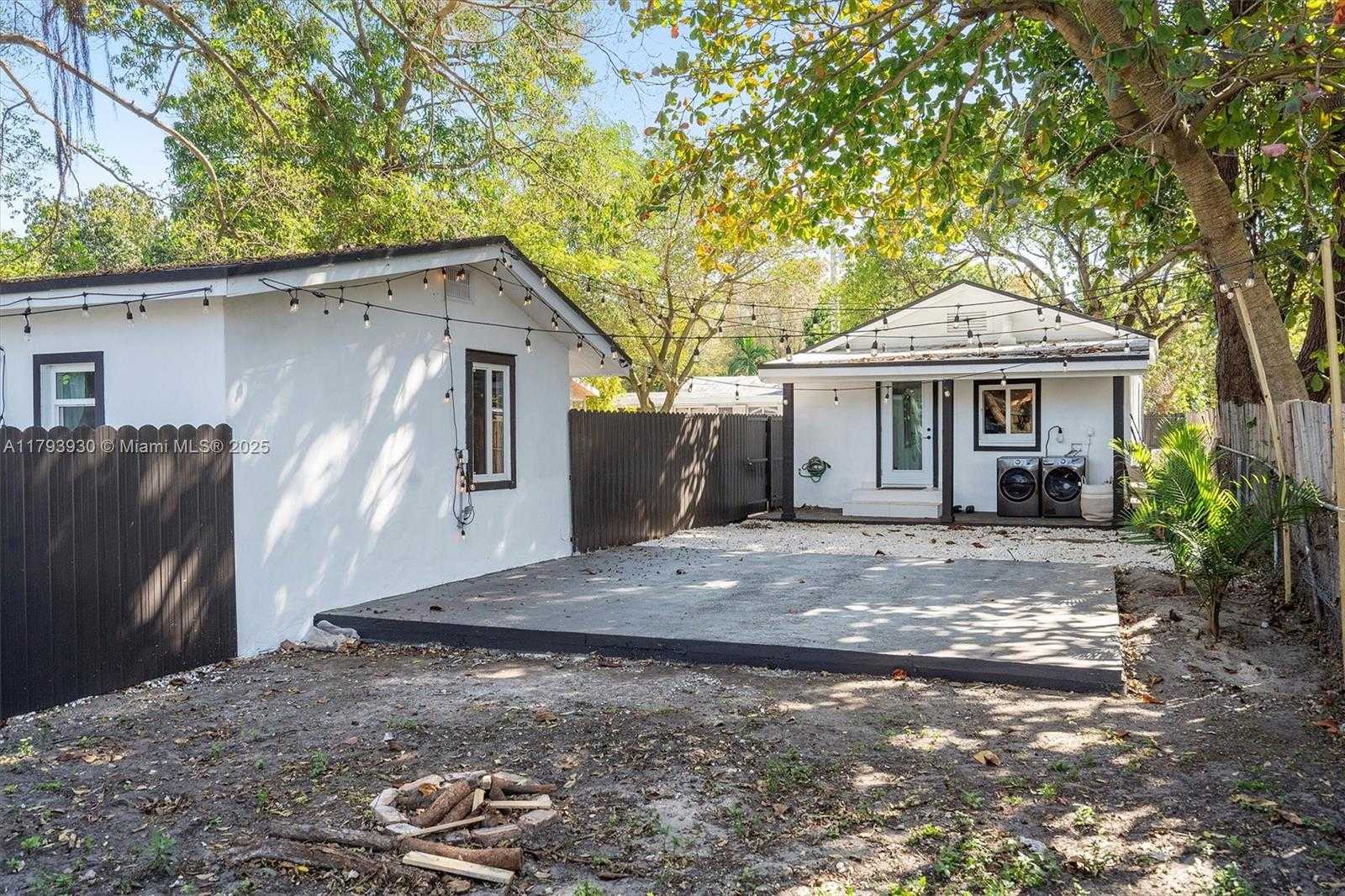 Small Image of 1045 NORTH WEST 55TH TER #2, Miami Number 16