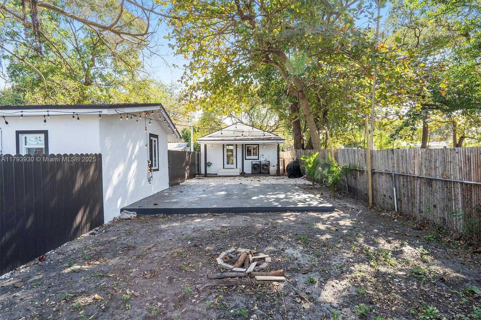 Small Image of 1045 NORTH WEST 55TH TER #2, Miami Number 19