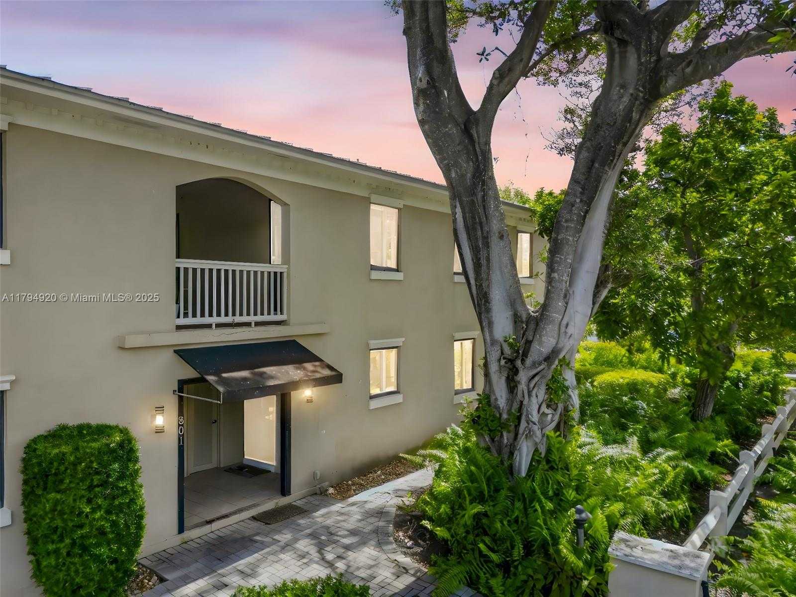 Small Image of 801 NORTH EAST 18TH AVE #1-4 #3, Fort Lauderdale Number 2