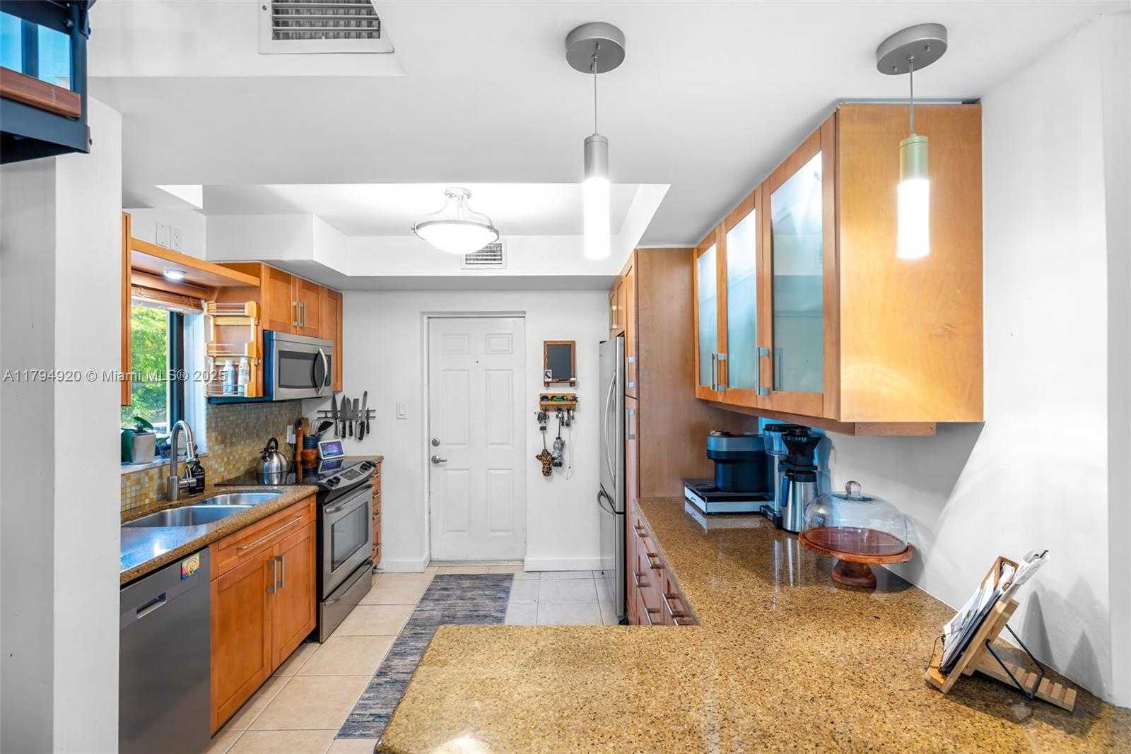 Small Image of 801 NORTH EAST 18TH AVE #1-4 #3, Fort Lauderdale Number 5