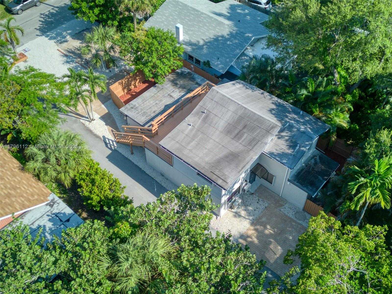 Small Image of 317 SOUTH WEST 9TH AVE #3, Fort Lauderdale Number 2