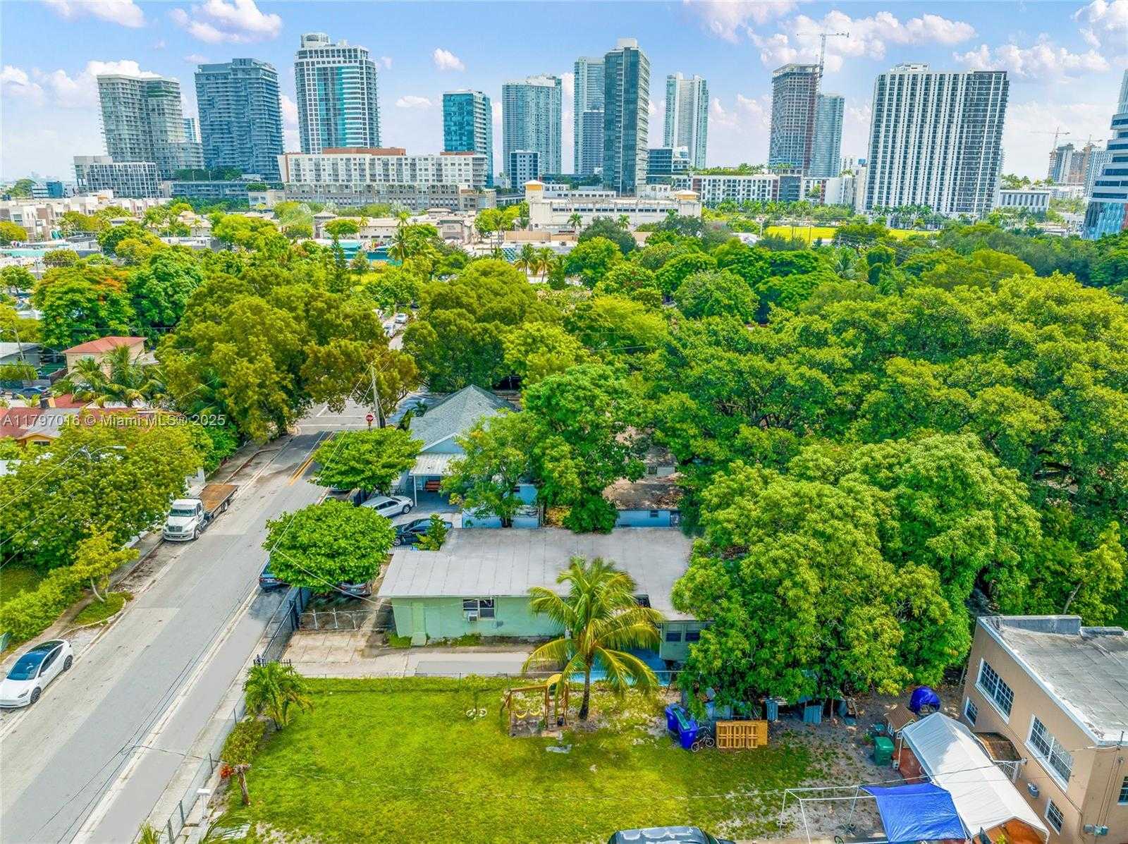 Small Image of 120 NORTH WEST 32ND ST, Miami Number 10