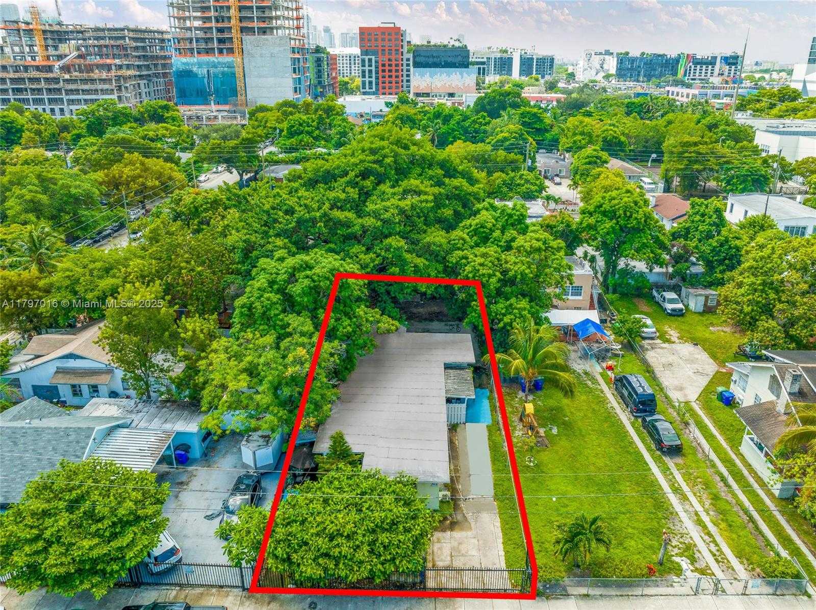 Small Image of 120 NORTH WEST 32ND ST, Miami Number 6