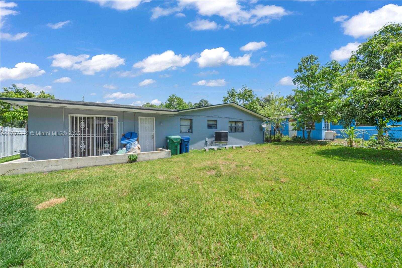 Small Image of 1290 NORTH EAST 144TH ST #2, Miami Number 7