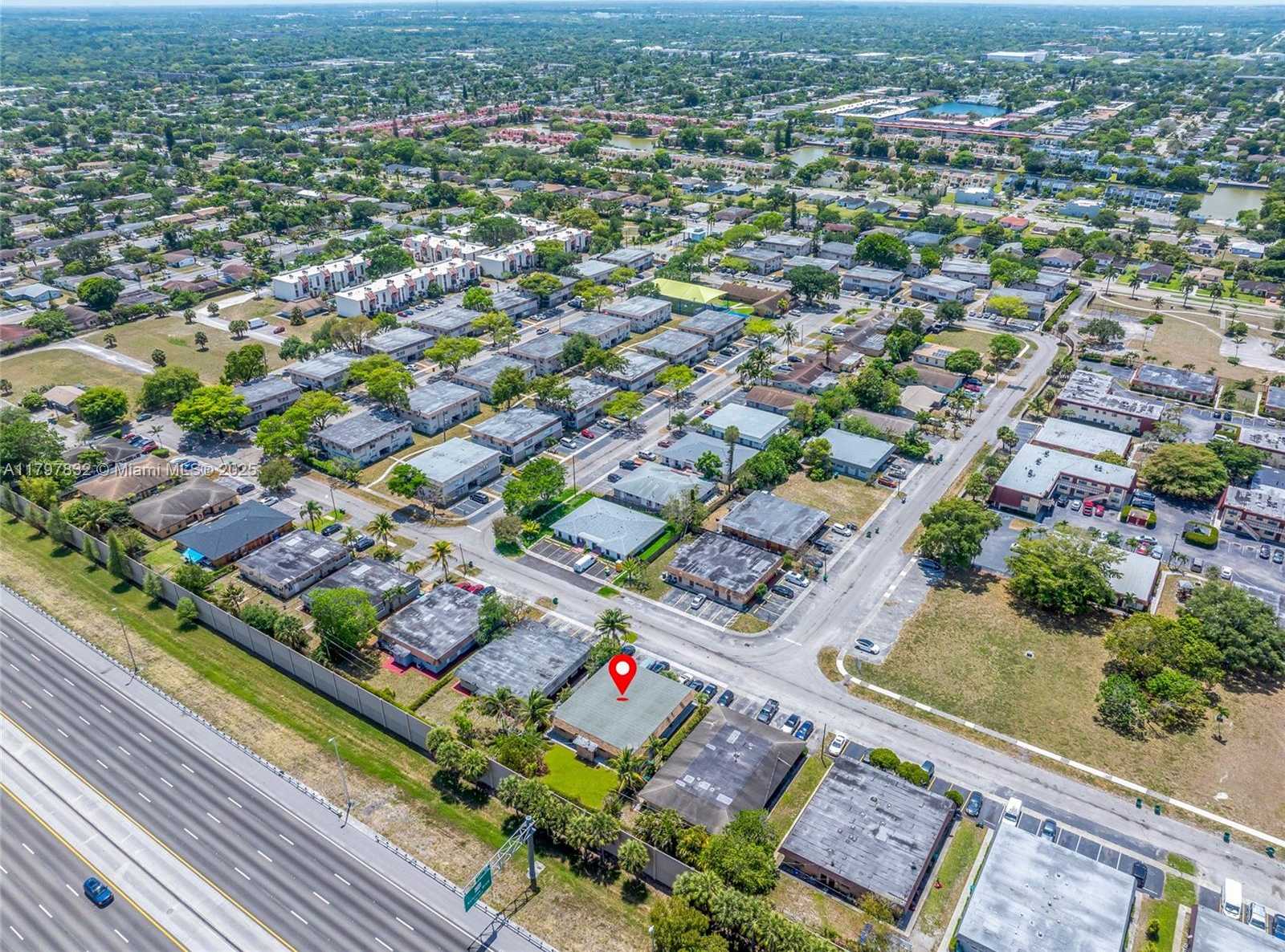 Small Image of 1848 NORTH WEST 52ND AVE, Lauderhill Number 11
