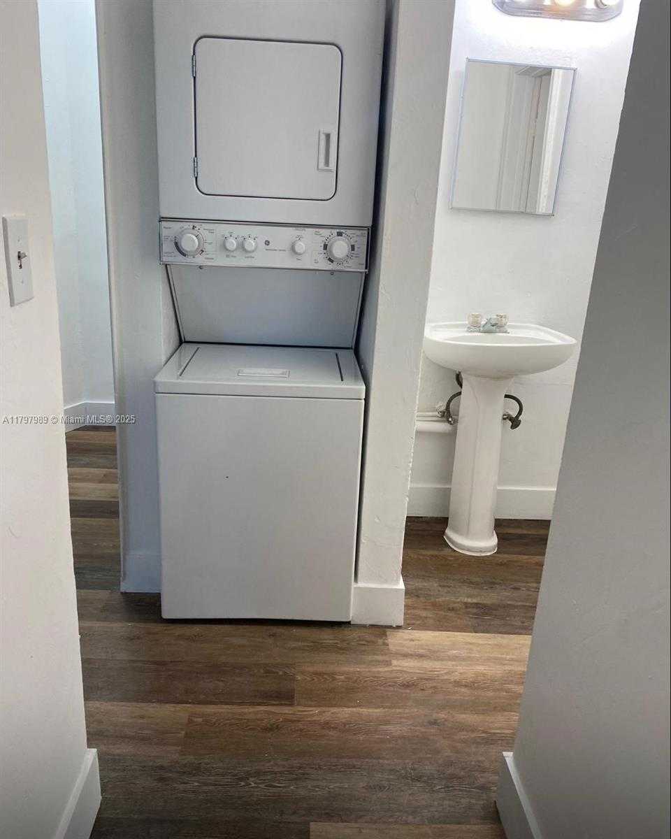 Small Image of 1173 NORTH WEST 65TH ST, Miami Number 6