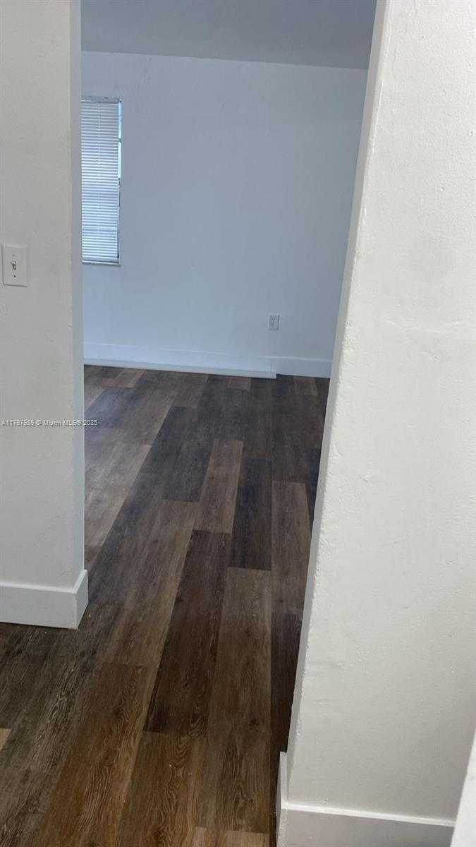 Small Image of 1173 NORTH WEST 65TH ST, Miami Number 7