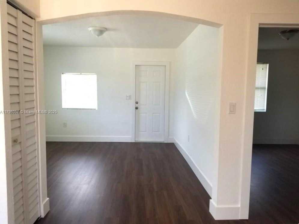 Small Image of 1291 NORTH EAST 146TH ST #2, Miami Number 11