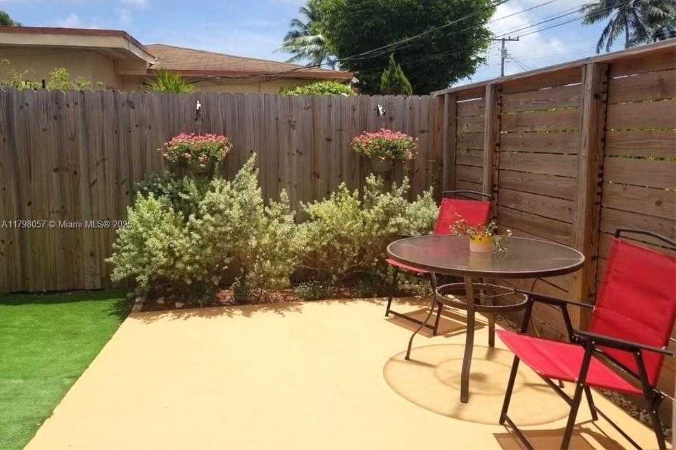 Small Image of 1291 NORTH EAST 146TH ST #2, Miami Number 15