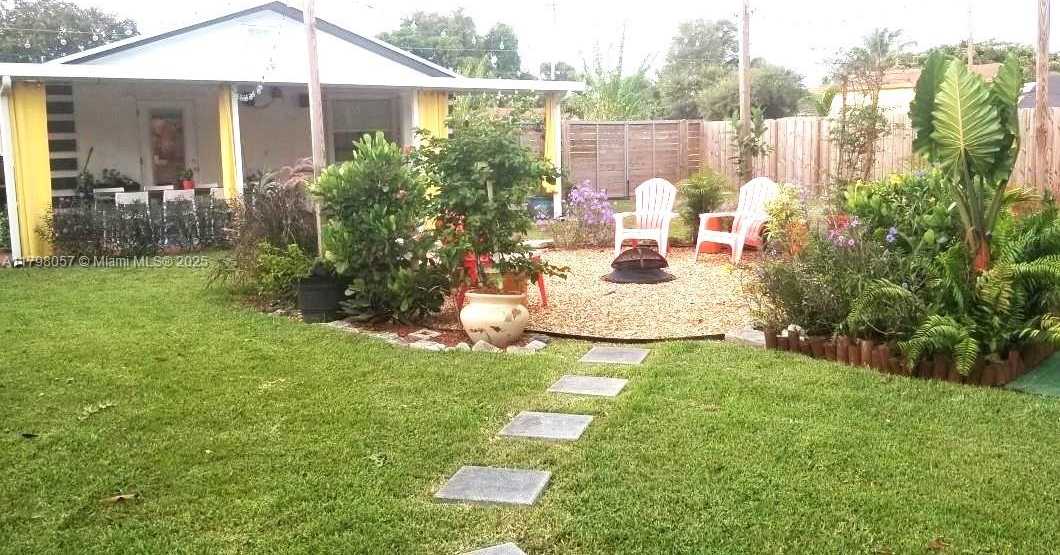 Small Image of 1291 NORTH EAST 146TH ST #2, Miami Number 16