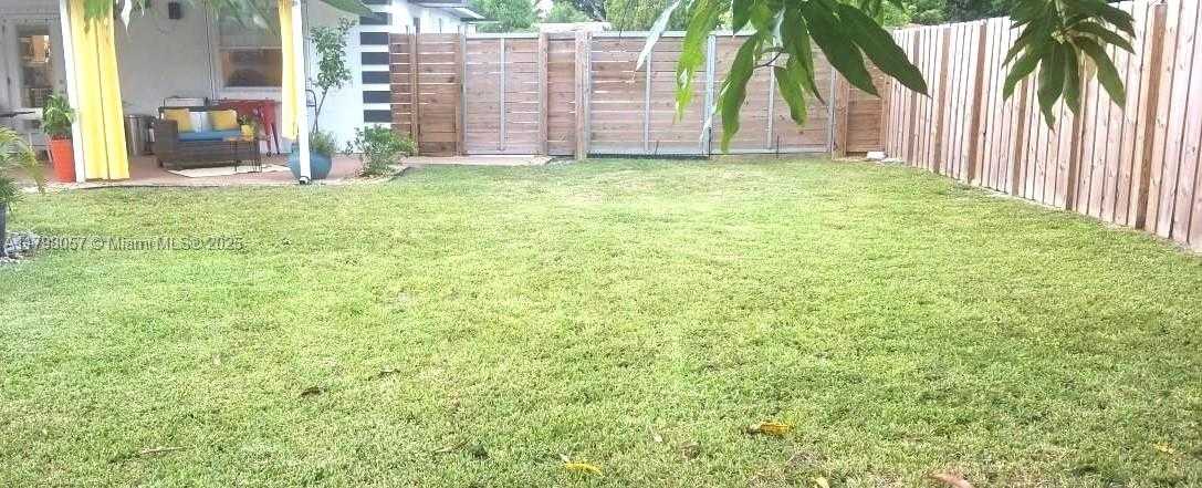Small Image of 1291 NORTH EAST 146TH ST #2, Miami Number 17