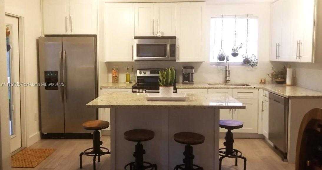 Small Image of 1291 NORTH EAST 146TH ST #2, Miami Number 3