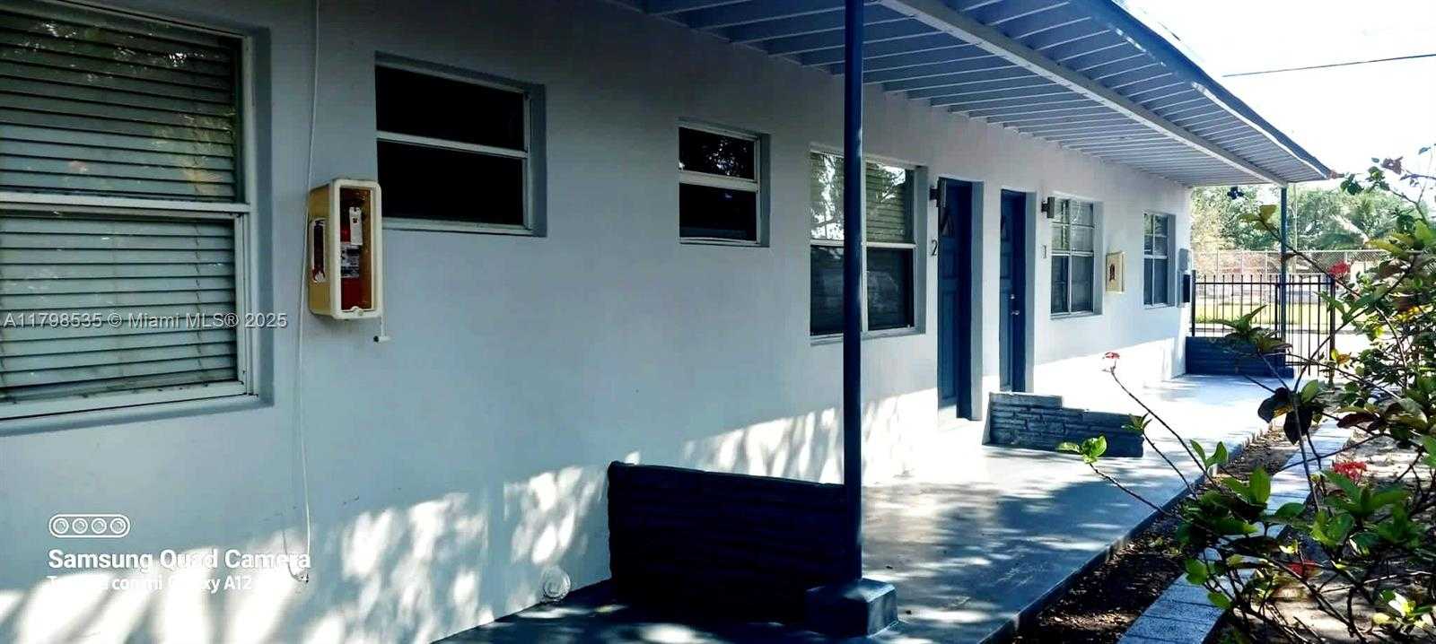 Imagen de Pequeño Objeto