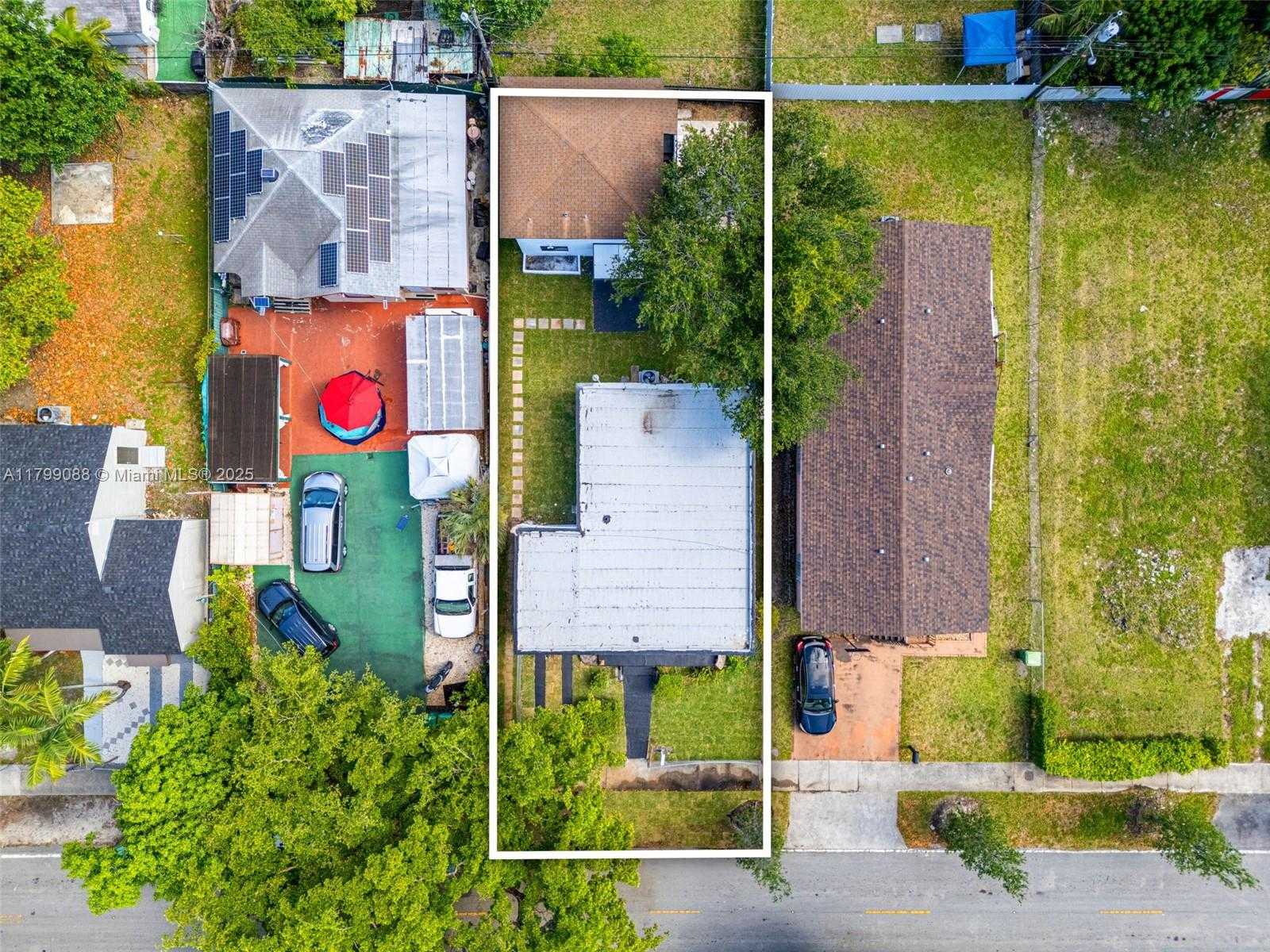 Small Image of 1824 NORTH WEST 47TH ST #3, Miami Number 44