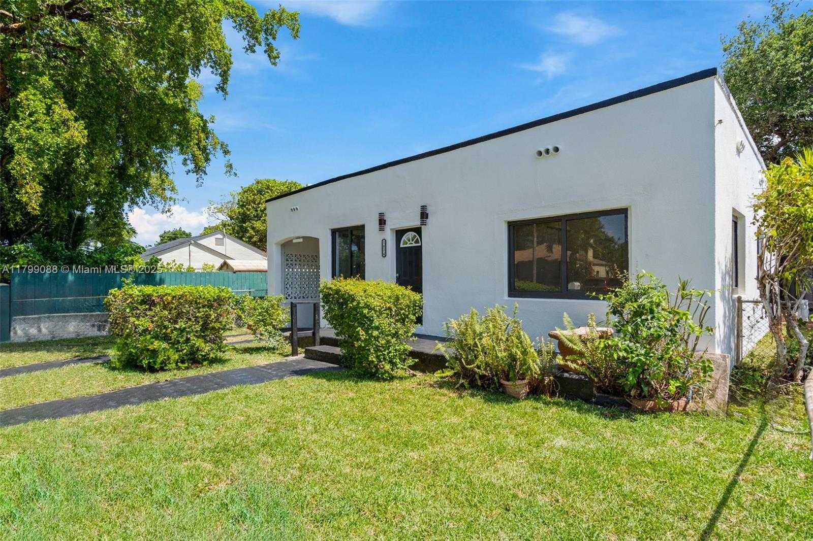 Small Image of 1824 NORTH WEST 47TH ST #3, Miami Number 7