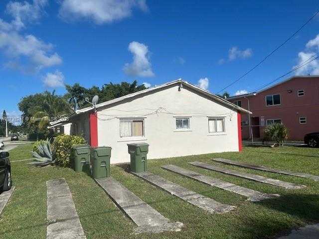 Small Image of 1207 NORTH EAST 1ST AVE, Homestead Number 4