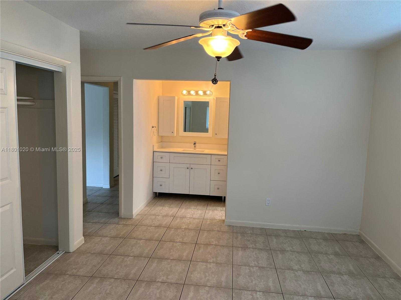 Small Image of 5031 PONCE DE LEON BLVD #2, Coral Gables Number 10