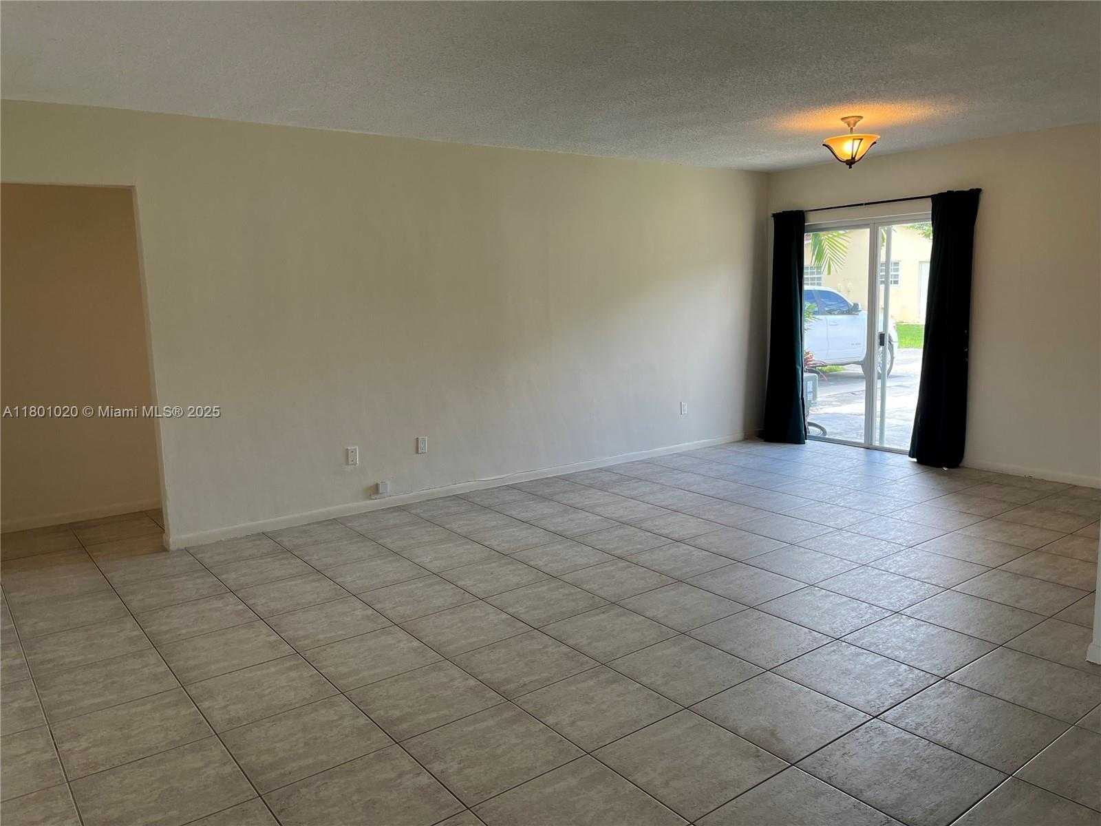 Small Image of 5031 PONCE DE LEON BLVD #2, Coral Gables Number 7