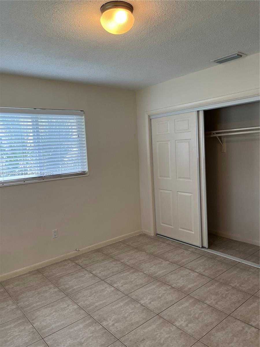 Small Image of 5031 PONCE DE LEON BLVD #2, Coral Gables Number 8