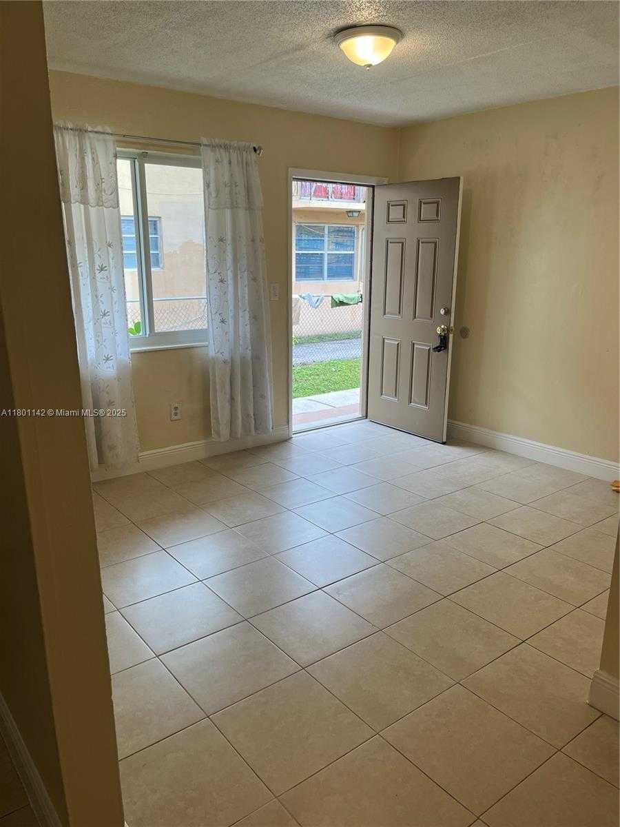 Small Image of 66 9th St, Hialeah, FL 33010, USA Number 7