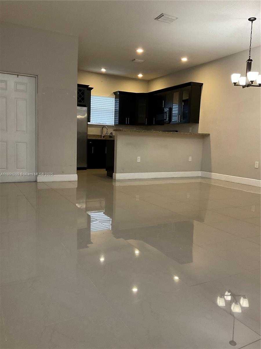 Small Image of 798 NORTH EAST 43 ST, Oakland Park Number 12
