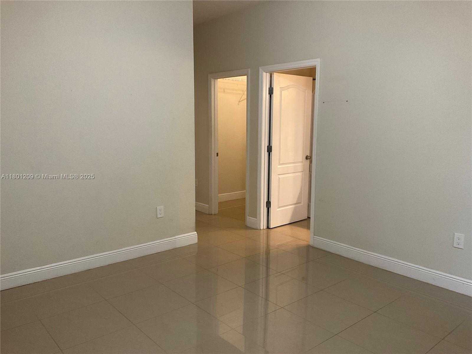 Small Image of 798 NORTH EAST 43 ST, Oakland Park Number 19