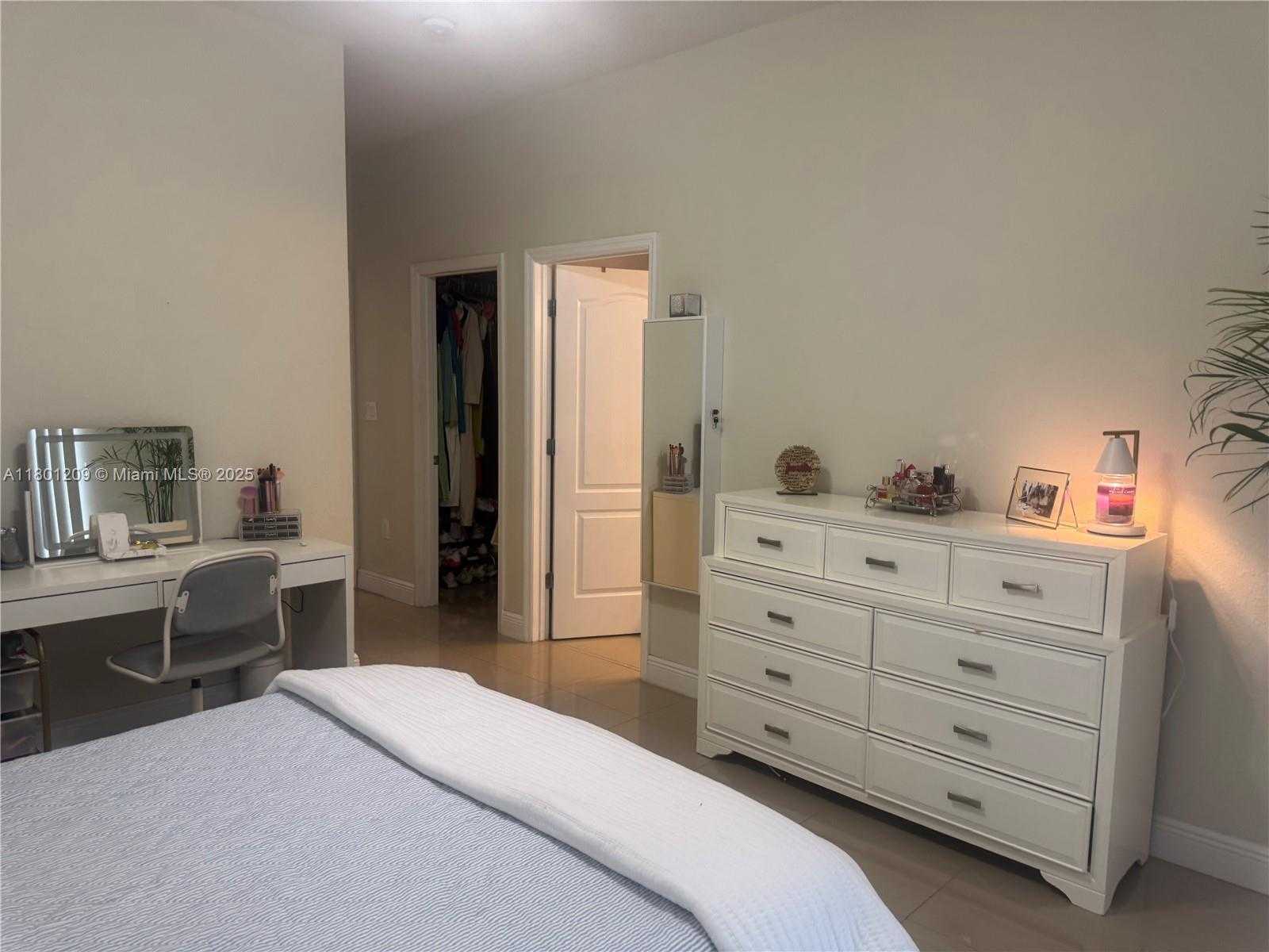 Small Image of 798 NORTH EAST 43 ST, Oakland Park Number 21