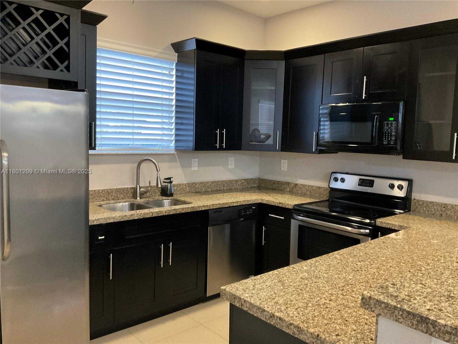 Small Image of 798 NORTH EAST 43 ST, Oakland Park Number 8