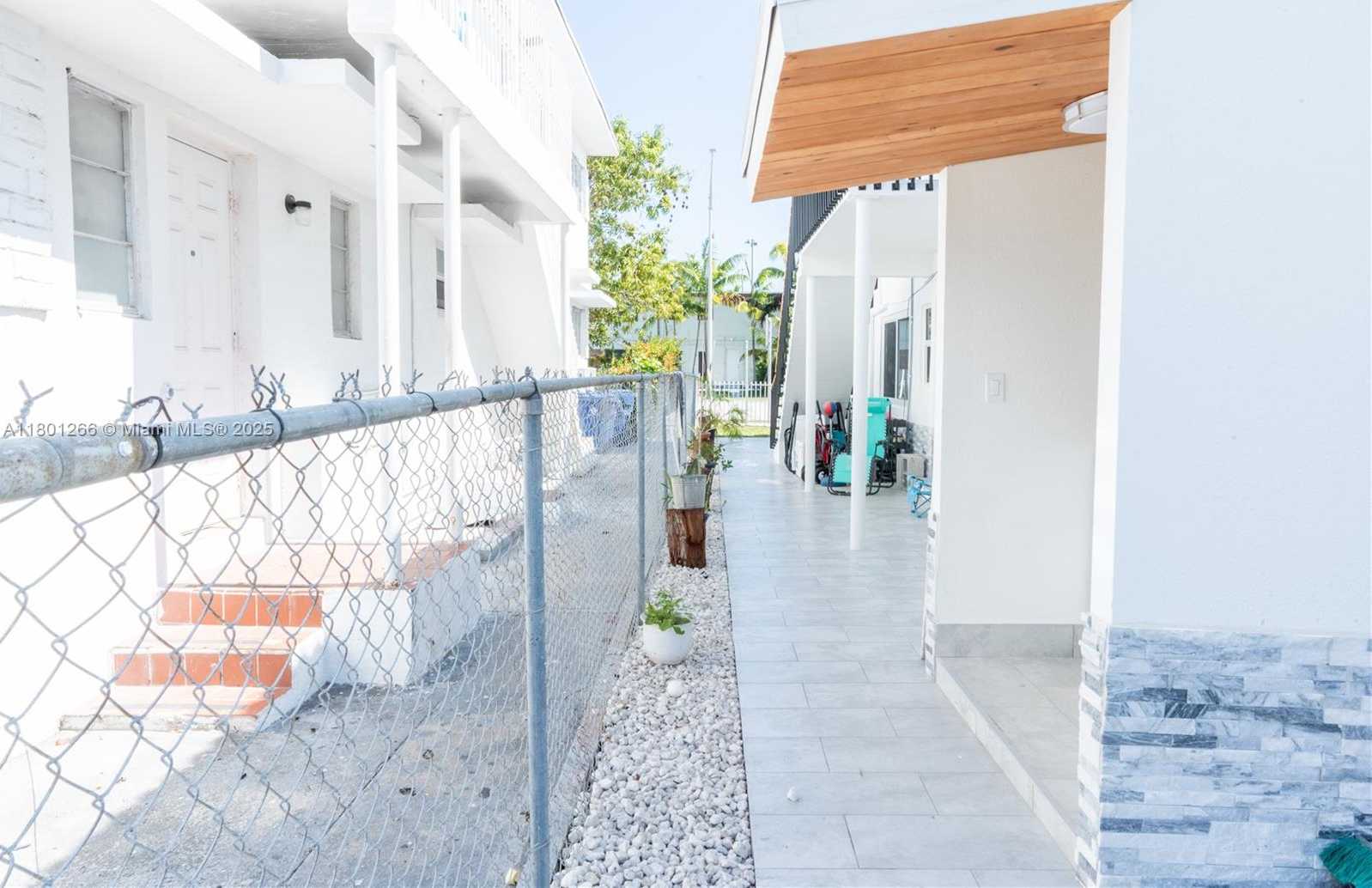 Small Image of 7115 RUE GRANVILLE, Miami Beach Number 16
