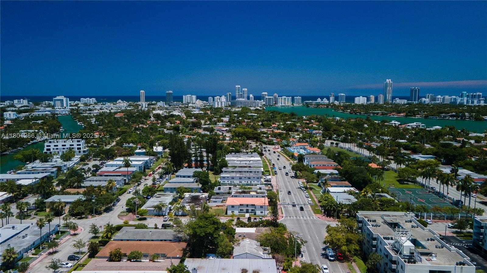 Small Image of 7115 RUE GRANVILLE, Miami Beach Number 20