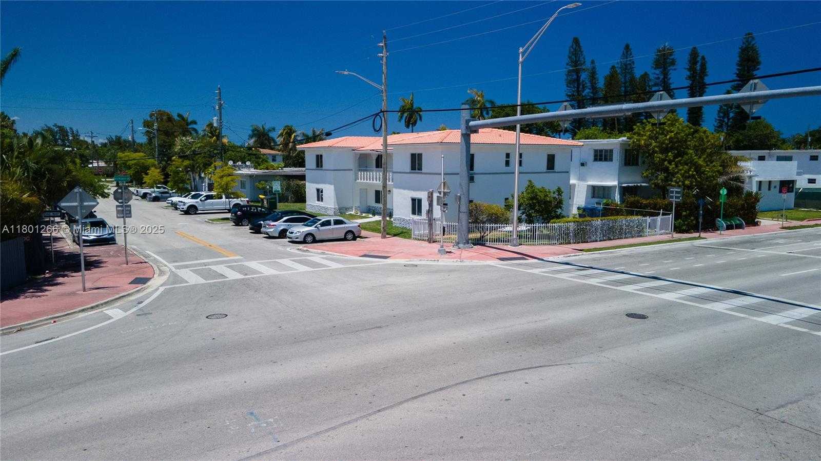 Small Image of 7115 RUE GRANVILLE, Miami Beach Number 21