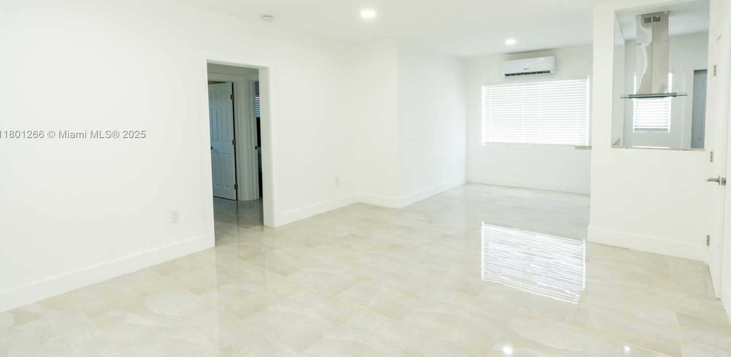 Small Image of 7115 RUE GRANVILLE, Miami Beach Number 3