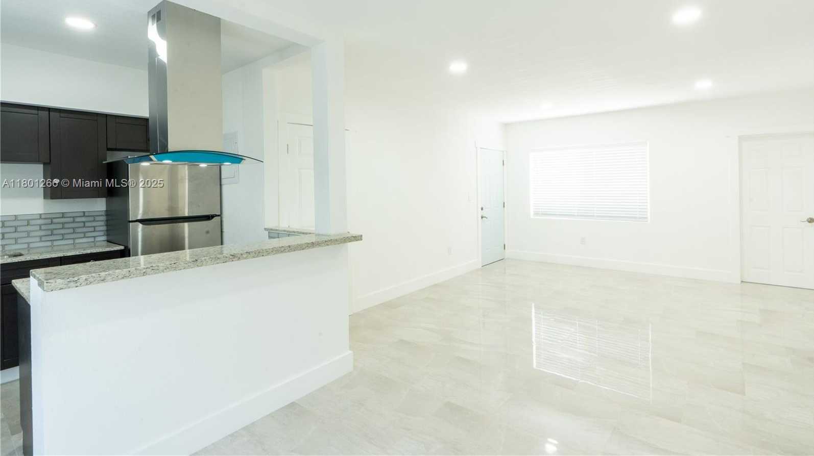 Small Image of 7115 RUE GRANVILLE, Miami Beach Number 5